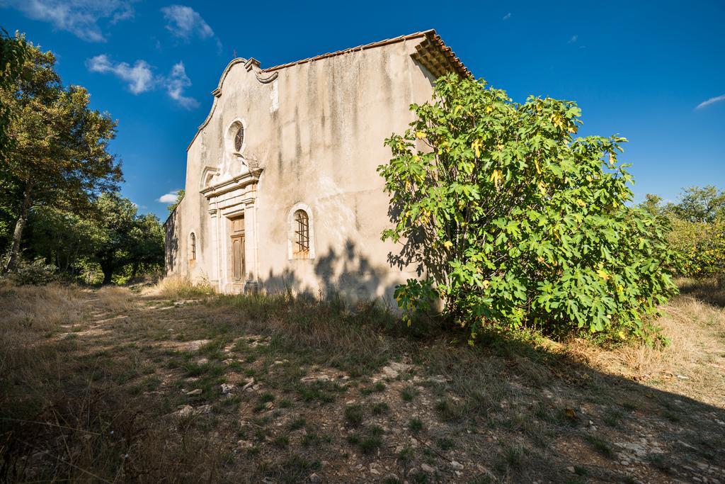 Les Terres De Saint Hilaire Bed and Breakfast Ollières Exteriör bild